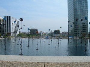 La Défense avec vue sur l'Arc de Triomphe